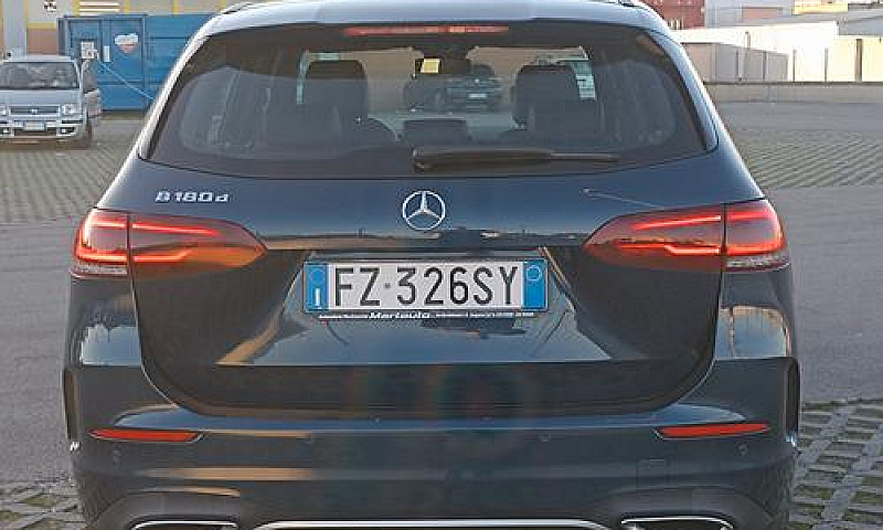 Mercedes-Benz B 180 ...