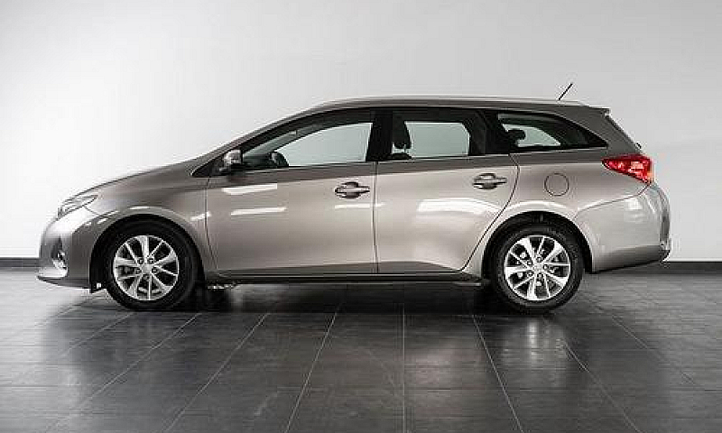 Toyota Auris Touring...