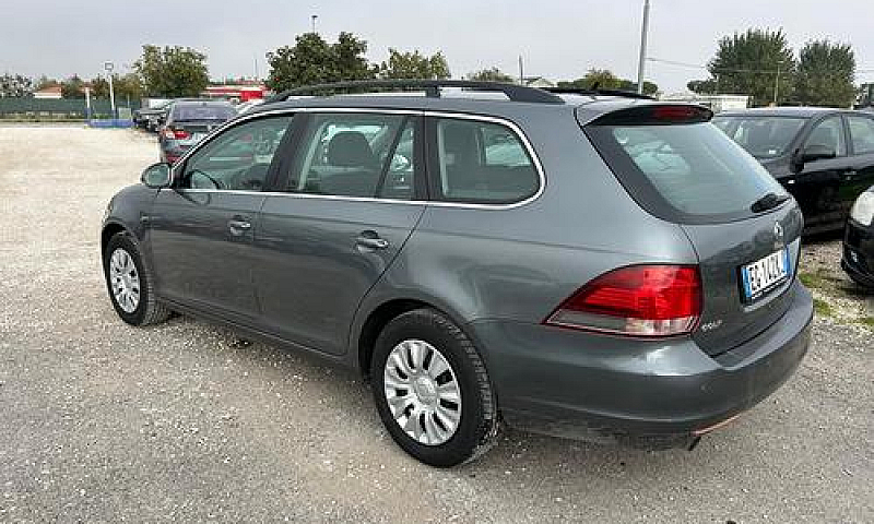 Volkswagen Golf Vari...