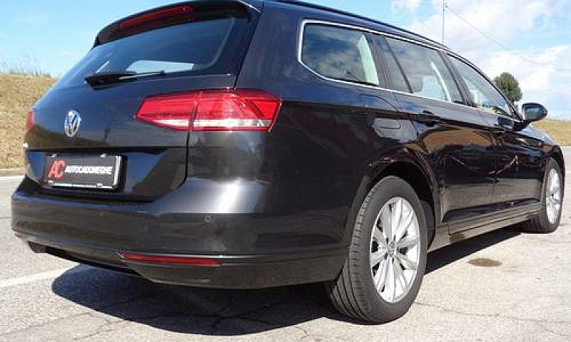 Volkswagen Passat Va...