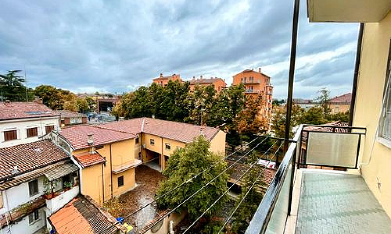 Quadrilocale Via Cas...