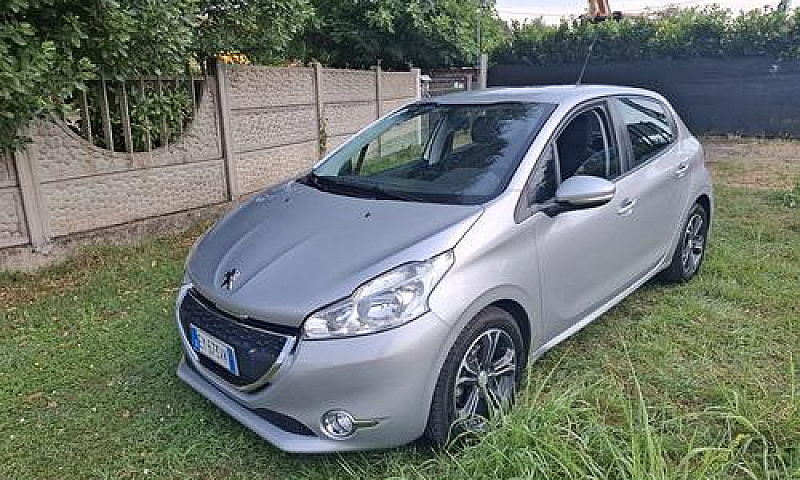 Peugeot 208 1.4 Hdi ...