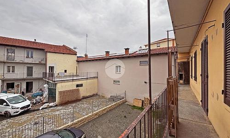 2 Locali A Pinerolo...