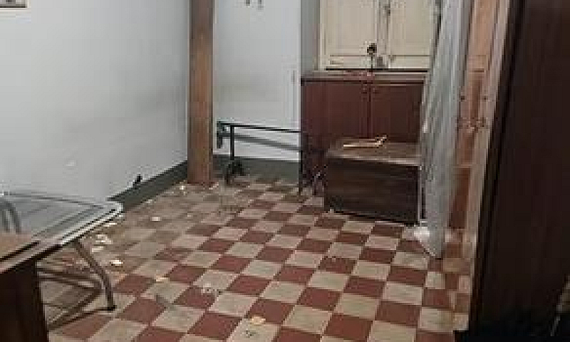 Secondo Piano Via Em...