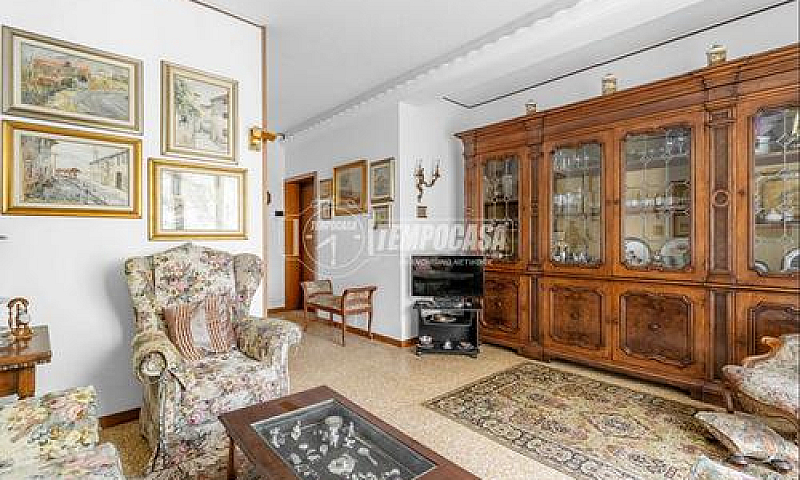 3 Locali 90 Mq...