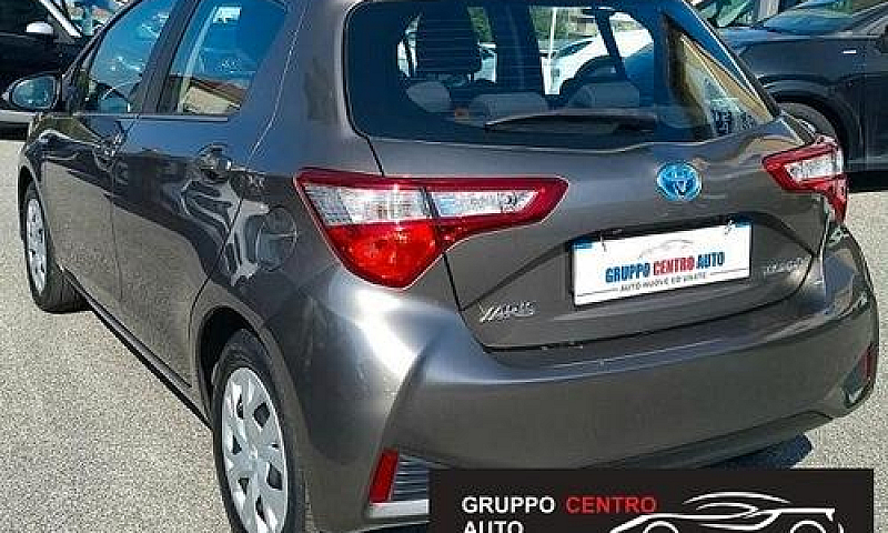 Toyota Yaris 1.5 Hyb...