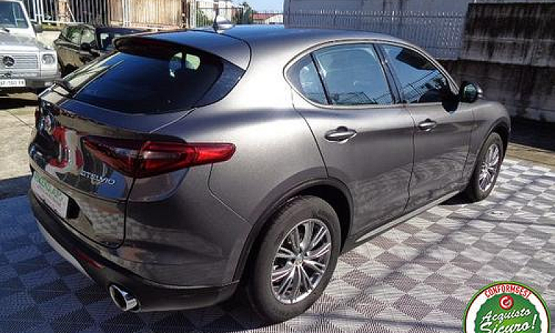 Alfa Romeo Stelvio 2...