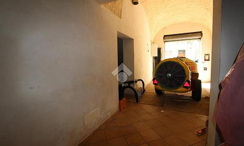 2 Locali A Lucera...