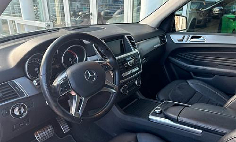 Mercedes-Benz Ml 250...