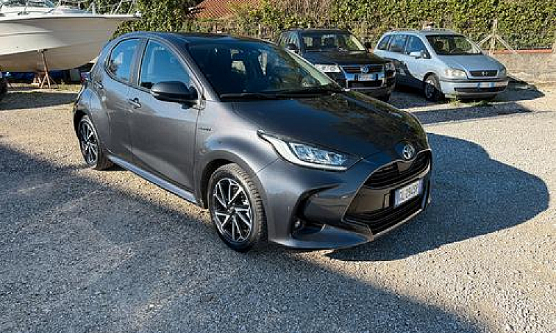 Toyota Yaris 1.5 Hyb...
