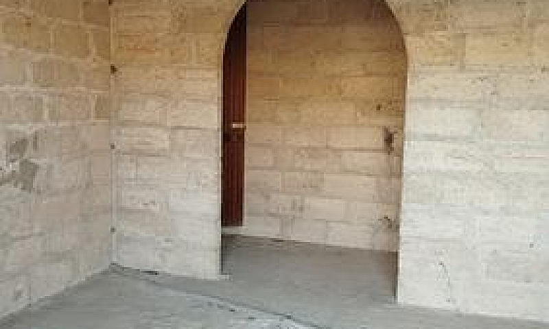 Casa In Stato Grezzo...