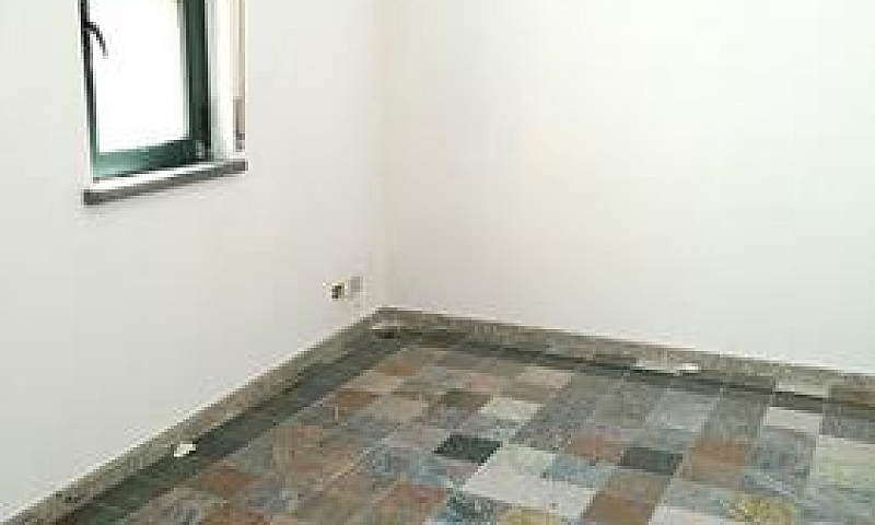 Casa Con Ingresso In...