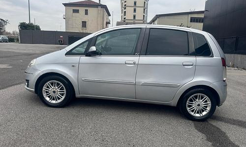 Lancia Musa 1.4 16V ...