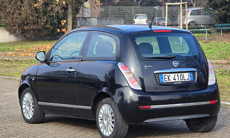 Lancia Ypsilon 1.2 B...