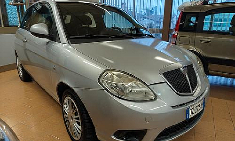 Lancia Ypsilon 1.2 B...