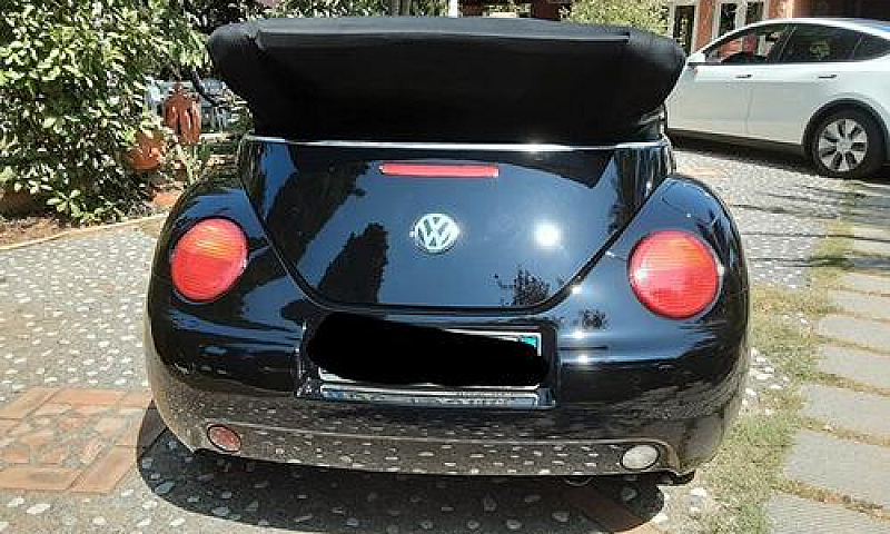 Volkswagen New Beetl...