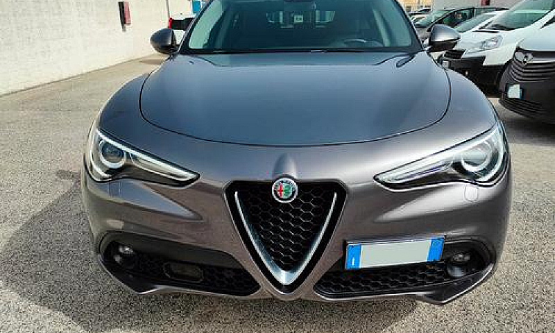 Alfa Romeo Stelvio 2...