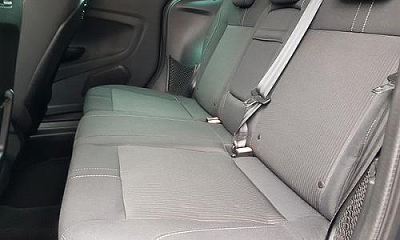 Ford B-Max Titanium...