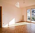 Trilocale Con Due Balconi E Garage A Laives