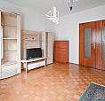 Ampio Appartamento Con Due Balconi E Garage A Bolz