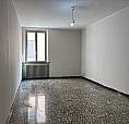 Appartamento Con Terrazzo Da Ristrutturare