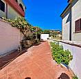 Ampio Appartamento Con Cortile Indipendente