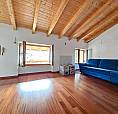 Grande Duplex-Stile Attico Con Garage, Giardino, E