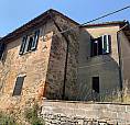 Casa In Pietra Con Giardino Privato E Garage