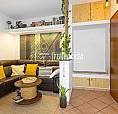 4 Locali Con Terrazzo, 3 Camere E Garage In Palazz