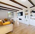 Elegante Porzione Di Tri-Familiare Nella Residenzi