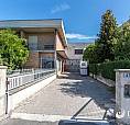 Soluzione Terra-Tetto Con Ingresso Indipendente, L