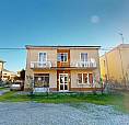 Porzione Di Casa Con Cantina E Garage