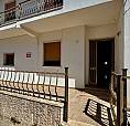 Appartamento Buono Stato Con Box Auto E Cortile