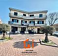 Appartamenti Di Prestigio Con Garage E Cantina