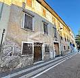 Palazzo / Stabile Di 1000 M² Con Più Di 5 Locali A