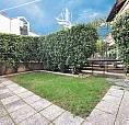 Laives: Trilocale Con Giardino