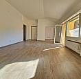 2 Camere Matrimoniali + Balcone In Casa 7 Unità