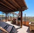 Appartamento Fronte Mare, Con Veranda E Cortile Pr