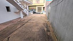 Appartamento Con Ampio Cortile:prezzo Interessante