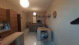Trivano Ristrutturato + Cortile + P.auto