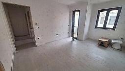 Appartamento 3 Vani E Acc. Box E Giardino