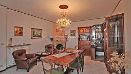 Bettolle (Si), Appartamento Con Tre Camere