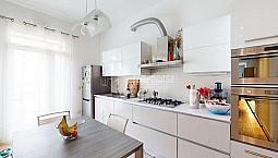 Appartamento Ristrutturato Con Ampio Terrazzo, Gar