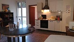 Grande Quadrilocale In Quartiere San Donato.-