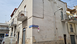 Intero Stabile In Centro, Con Locale Commerciale