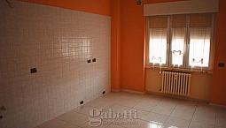 Appartamento Con Quattro Ampie Camere