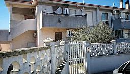 Appartamento 4 Vani+Acc.+Giard+Terr+P.auto+Cantina