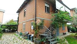 3 Locali A Cadelbosco Di Sopra