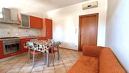 Bi Locale In Zona Centro A Die Passi Da Tutto