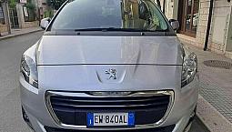 Peugeot 5008 1.6 Hdi 114cv 7 Posti Navi